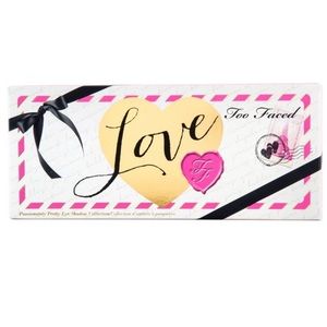 Too Faced Love Palette, 0.5 Ounce shimmer eyeshadow 15 shades pigmented colors